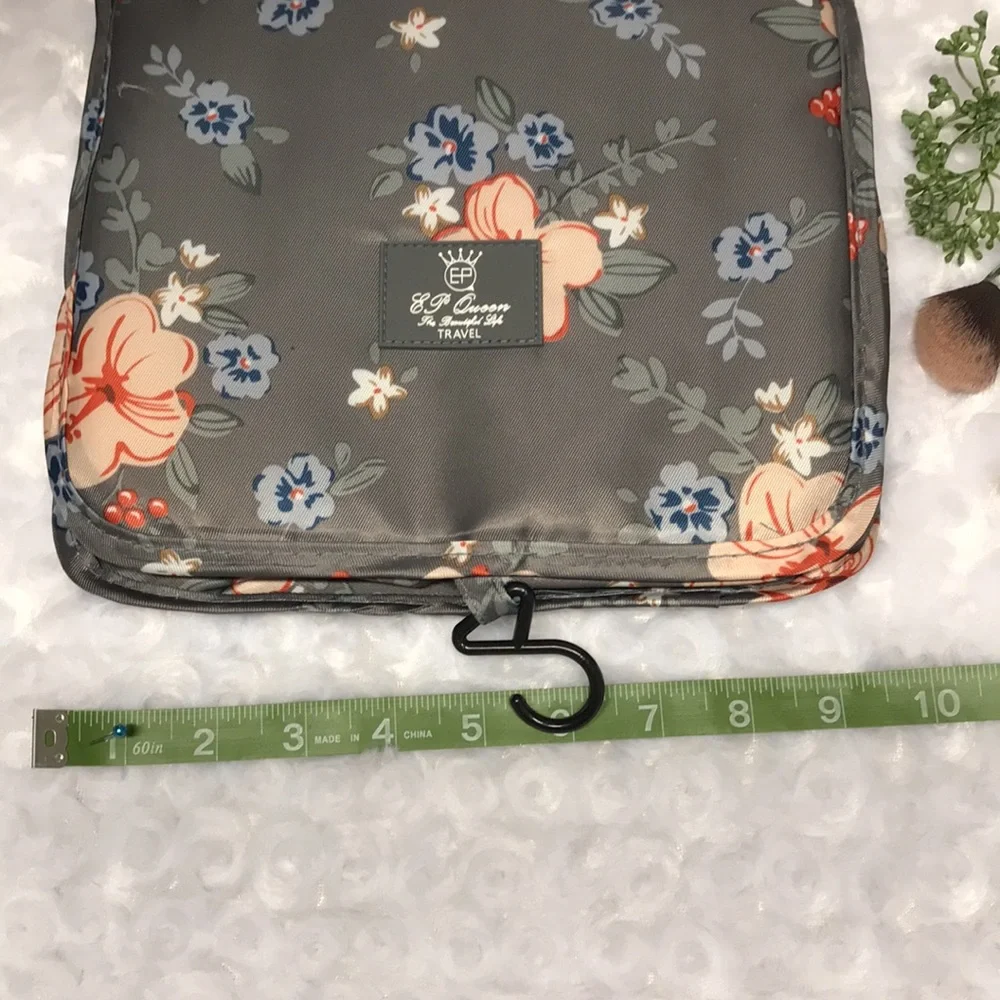 NWT TRAVEL BATH BAG TOILETRIES/MAKEUP HANGING beautiful travel bag